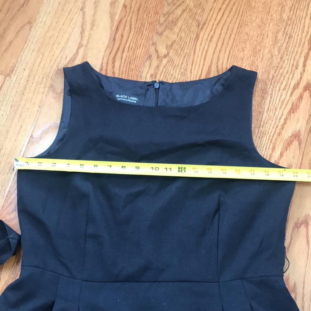 ~BLACK SLEEVELESS DRESS W LACE DETAIL AND SASH~. - Picture 9 of 12